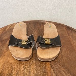 Navy leather Dr Scholl’s sandals